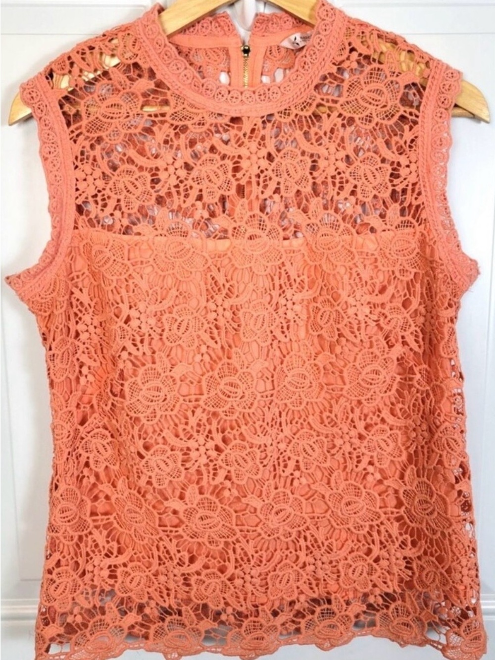 Nanette Lepore Pink Sleeveless Floral Crochet Lace top size large - Picture 1 of 7